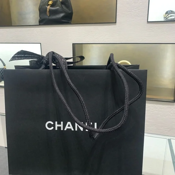 Authentic Chanel dust bag with strings, mid size , brand new condition. - Picture 11 of 12